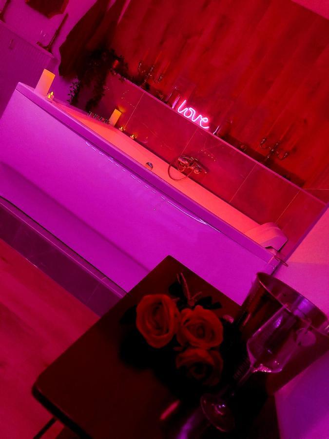 Superbe Appartement Colmar Avec Vue Et Jacuzzi 外观 照片